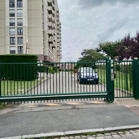 Grand F2 De 47M2 Au 15Eme Etage Dans Une Residence Tres Calme - 017 Rouen Buitenkant foto